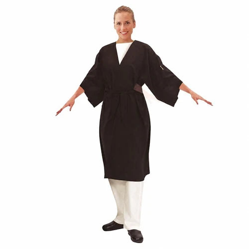 ARTERO W574 black salon kimono with wide sleeves and a tie belt, worn by a model on a white background