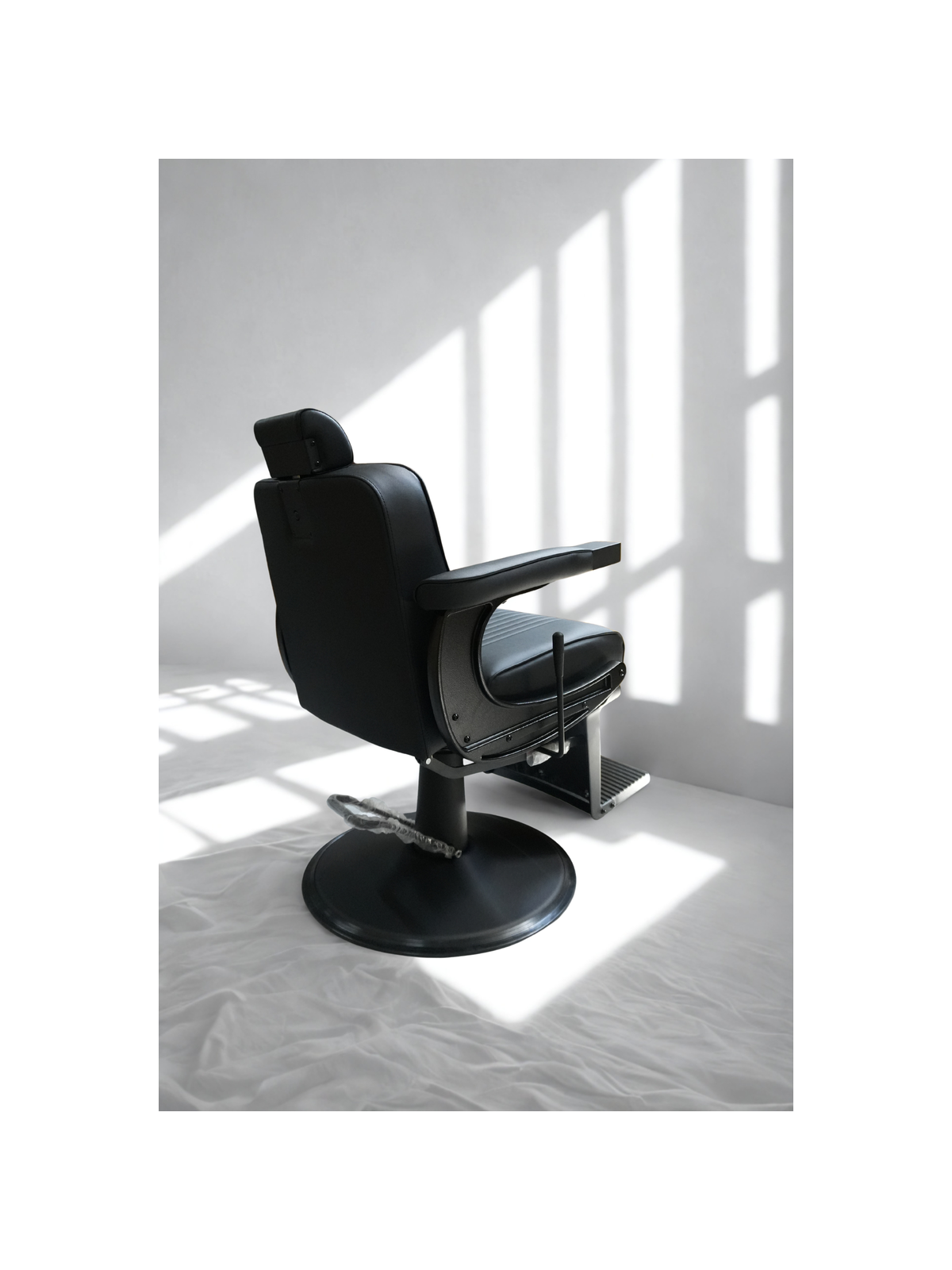ASAKI NEWSCHOOL BLACK Barber Chair